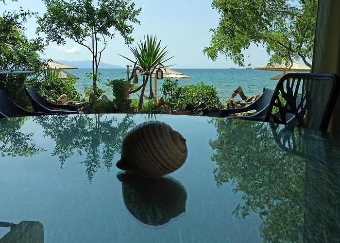 Apartment Step To The Sea