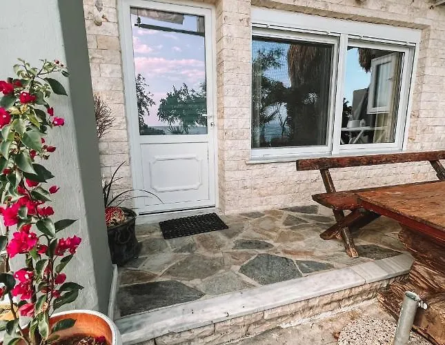 Step To The Sea Apartment *