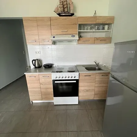 Apartment Step To The Sea